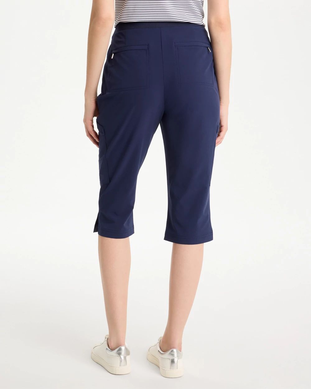 indepict 　　LINEAR PUSHER TROUSERS Zenergy® UPF Pedal Pusher Pants | Chico's